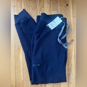 Figs joggers size small nwt